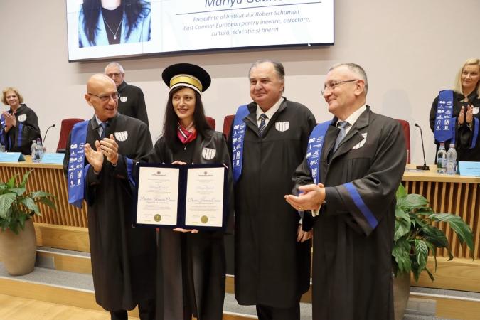 Mariya Gabriel recieves Doctor Honoris Causa in Cluj-Napoca