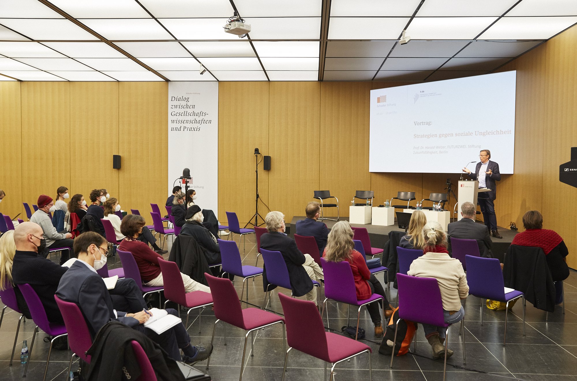 Aufnahme: 3. h_da Dialog-Forum - Veranstaltungssaal mit Gästen